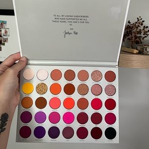 JACLYN HILL PALETTE VOLUME II